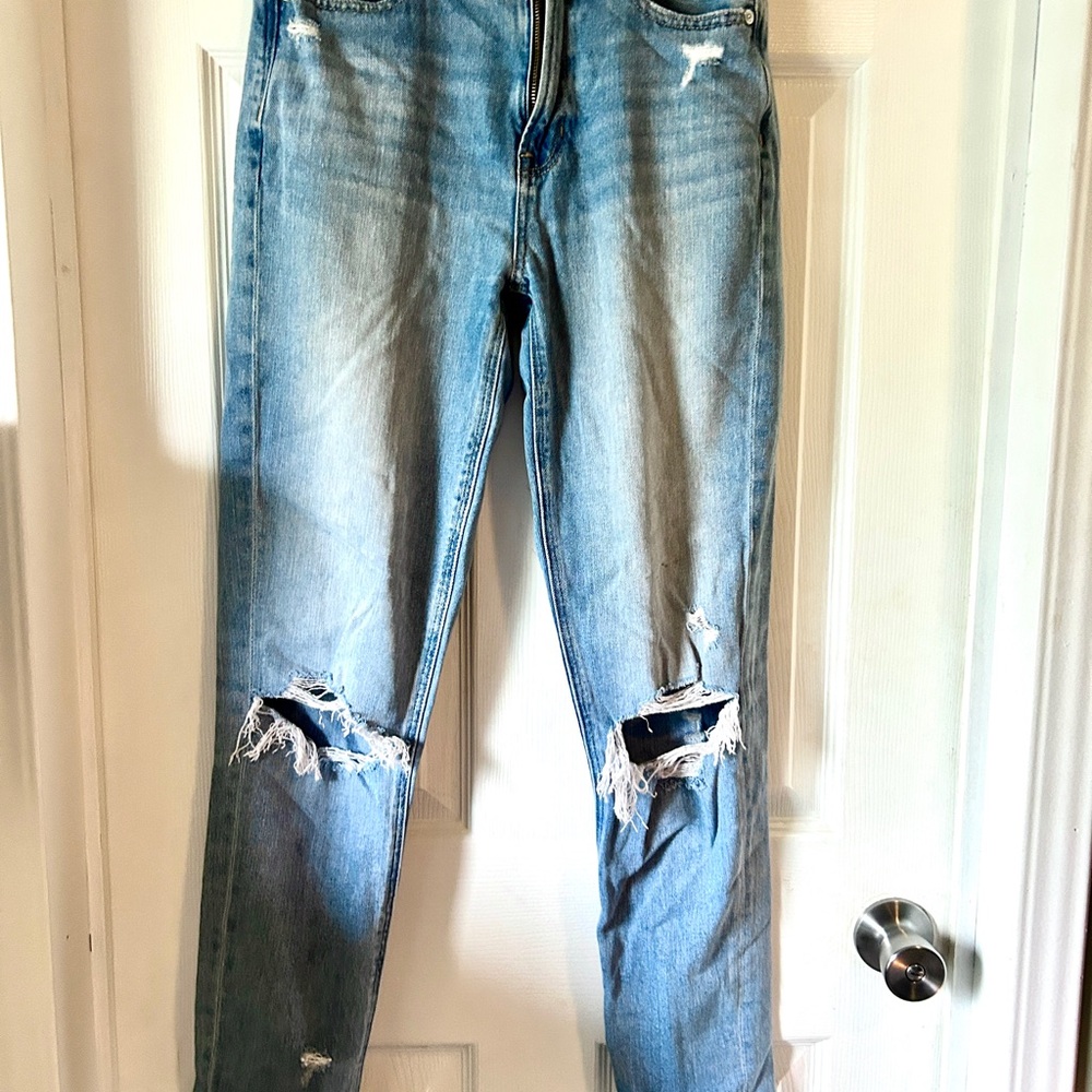 American Eagle Outfitters Light Blue Distressed Mom Jeans